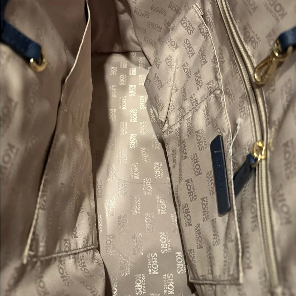 Michael Kors tote 👜 - Picture 3 of 6